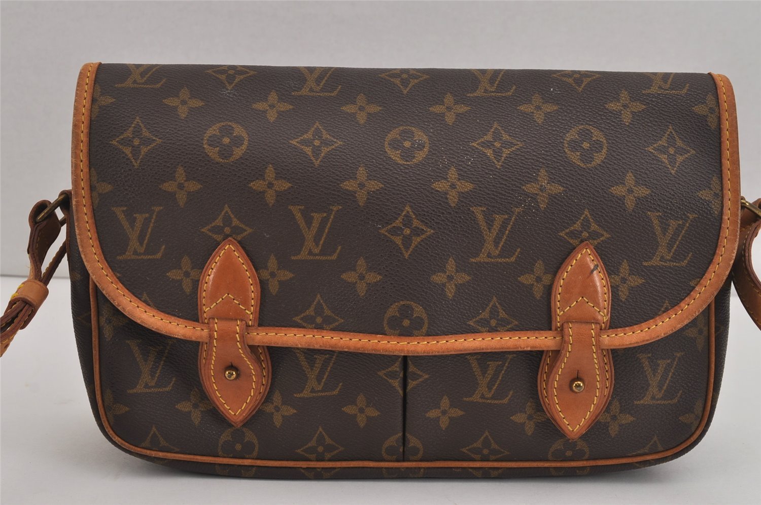 Authentic Louis Vuitton Monogram Gibeciere MM Shoulder Cross Bag M42247 LV 6046J