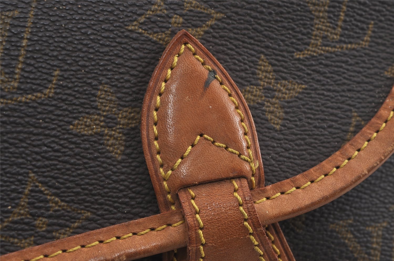 Authentic Louis Vuitton Monogram Gibeciere MM Shoulder Cross Bag M42247 LV 6046J