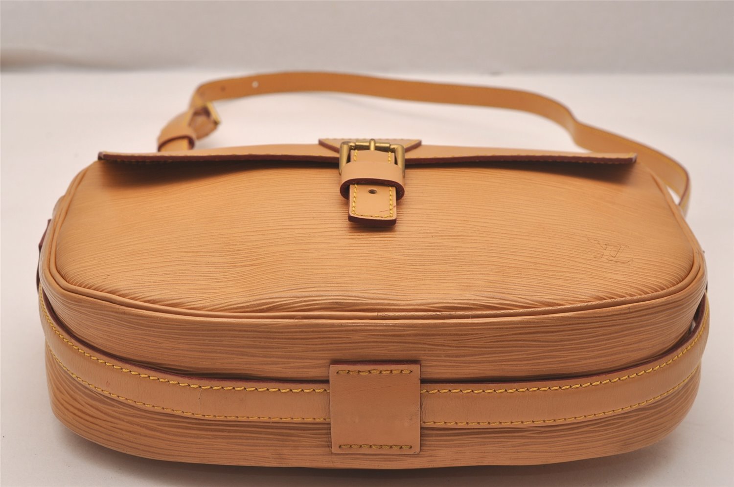 Authentic Louis Vuitton Epi Jeune Fille Shoulder Cross Bag Beige M52156 LV 6047J