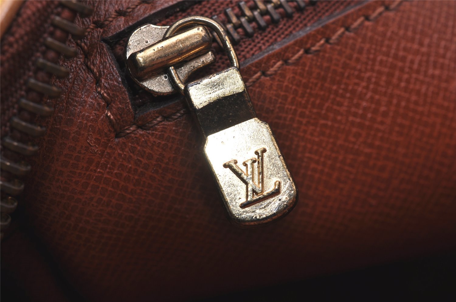 Authentic Louis Vuitton Epi Jeune Fille Shoulder Cross Bag Beige M52156 LV 6047J