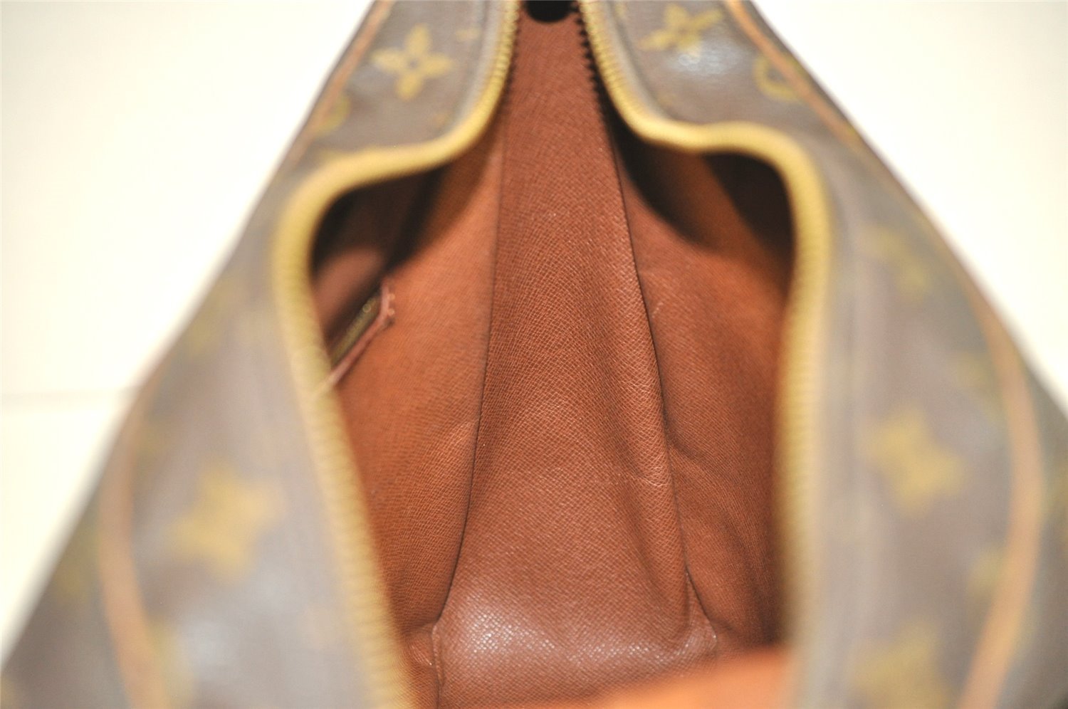 Authentic Louis Vuitton Monogram Boulogne 30 Shoulder Cross Bag M52165 LV 6049J