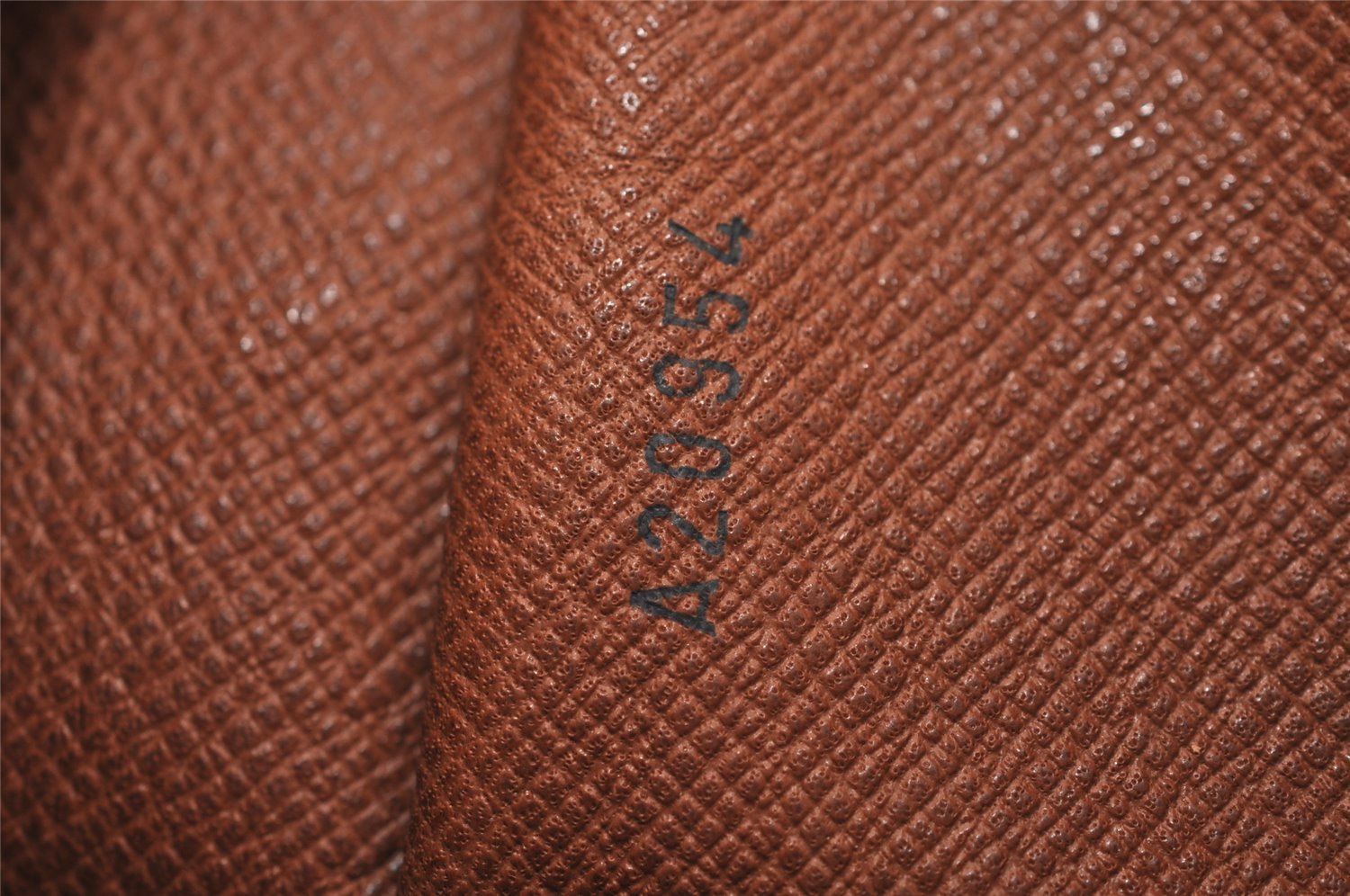 Authentic Louis Vuitton Monogram Boulogne 30 Shoulder Cross Bag M52165 LV 6049J