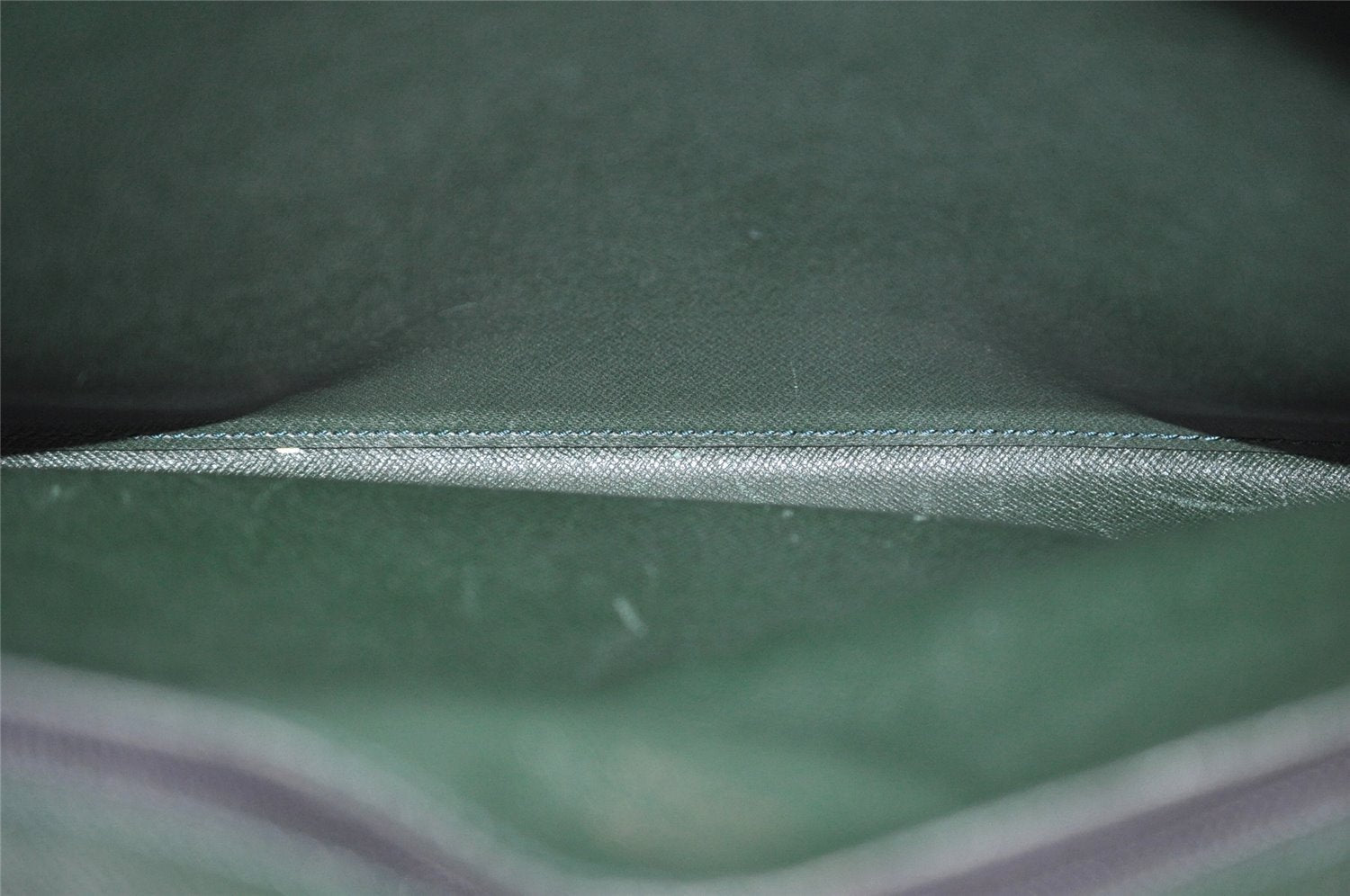 Auth Louis Vuitton Taiga Volga Document case Clutch Bag Green M30204 LV 6053I