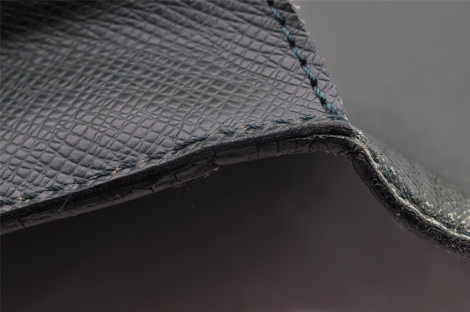 Auth Louis Vuitton Taiga Volga Document case Clutch Bag Green M30204 LV 6053I