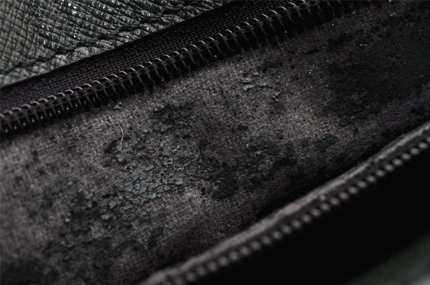 Auth Louis Vuitton Taiga Volga Document case Clutch Bag Green M30204 LV 6053I