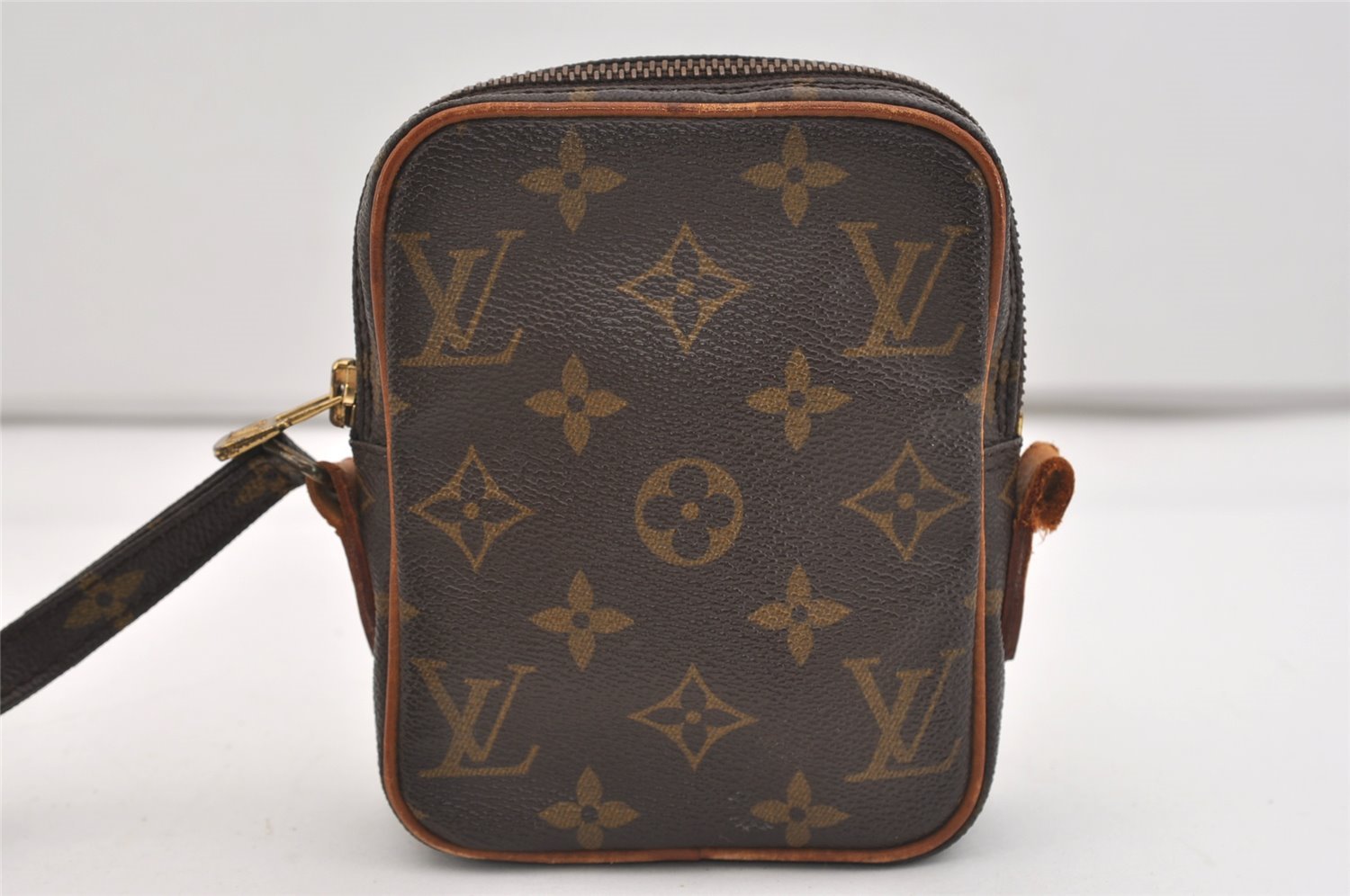 Auth Louis Vuitton Monogram Mini Poche Danube Shoulder Bag M45268 Junk 6053J