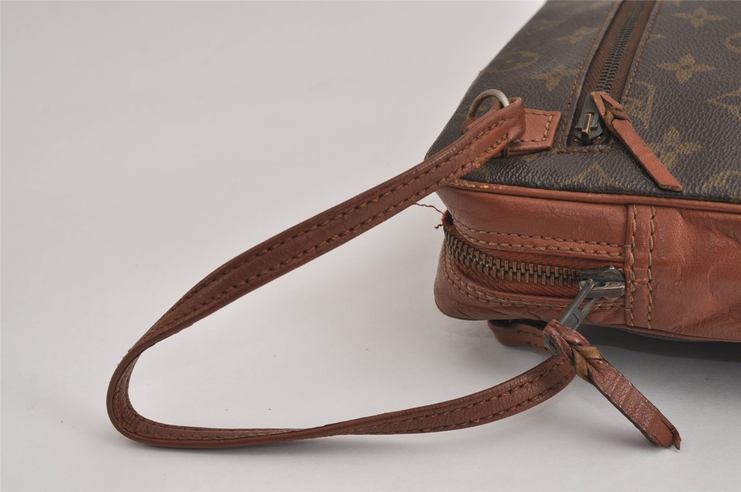 Authentic Louis Vuitton Monogram Pochette Sport Clutch Bag Old Model Junk 6055J