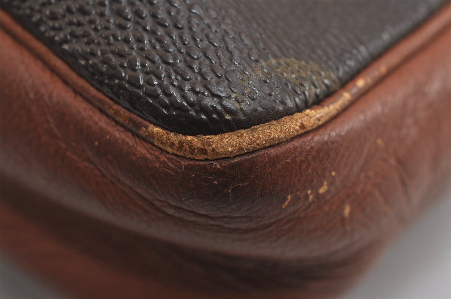 Authentic Louis Vuitton Monogram Pochette Sport Clutch Bag Old Model Junk 6055J