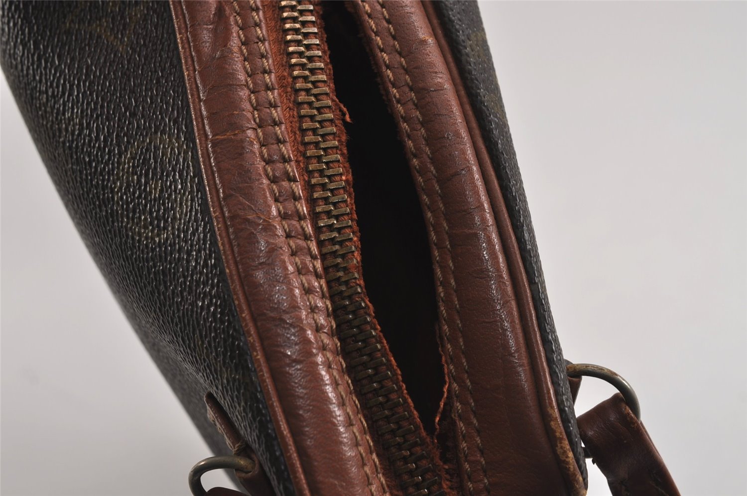 Authentic Louis Vuitton Monogram Pochette Sport Clutch Bag Old Model Junk 6055J