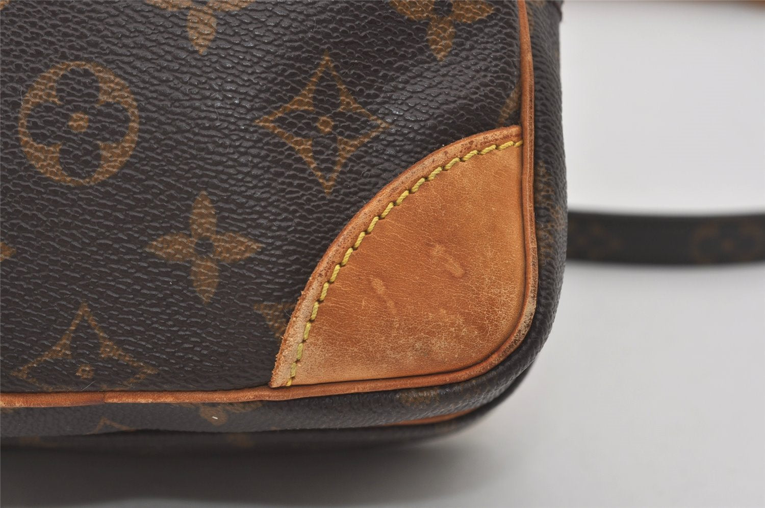 Authentic Louis Vuitton Monogram Amazone Shoulder Cross Bag M45236 Junk 6057I