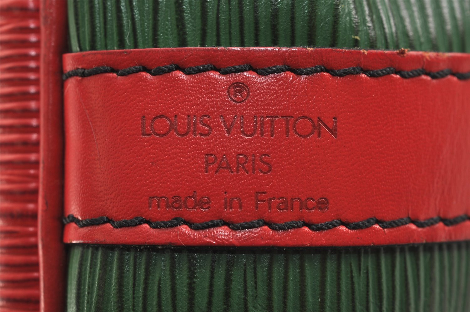 Authentic Louis Vuitton Epi Petit Noe Bi-color Green x Red Drawstring Bag 6061J