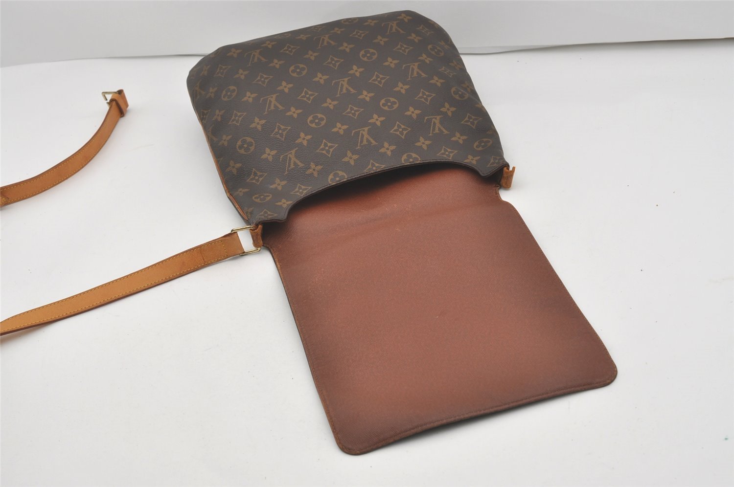 Authentic Louis Vuitton Monogram Musette Shoulder Cross Bag M51256 LV Junk 6064I
