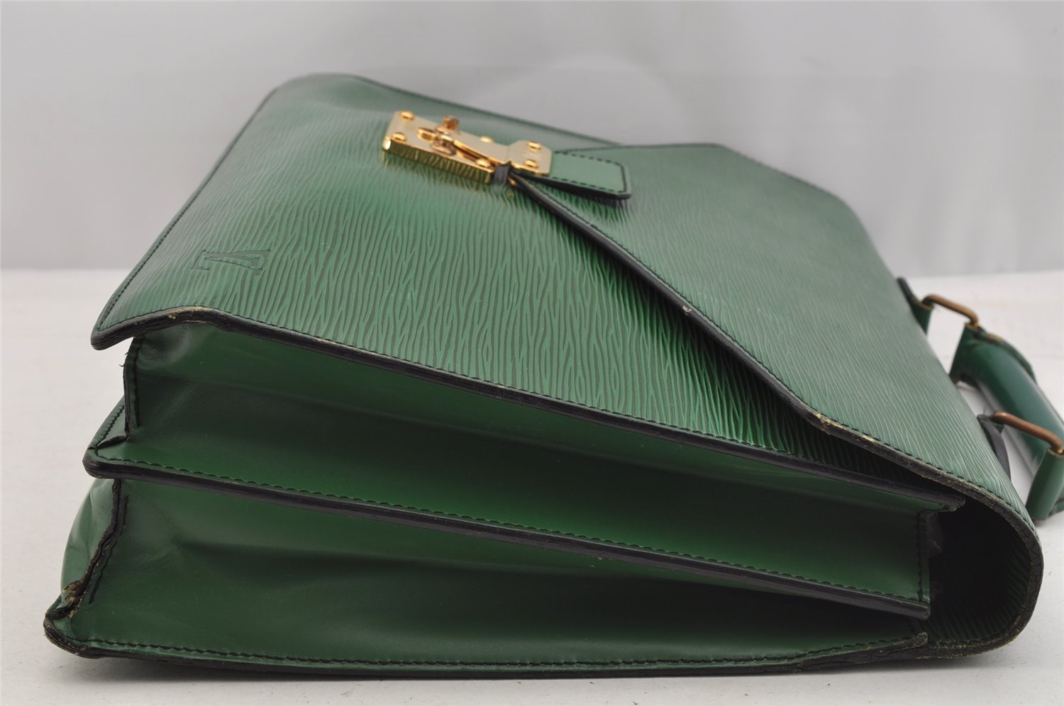 Authentic Louis Vuitton Epi Serviette Conseiller Briefcase Green LV 6079I