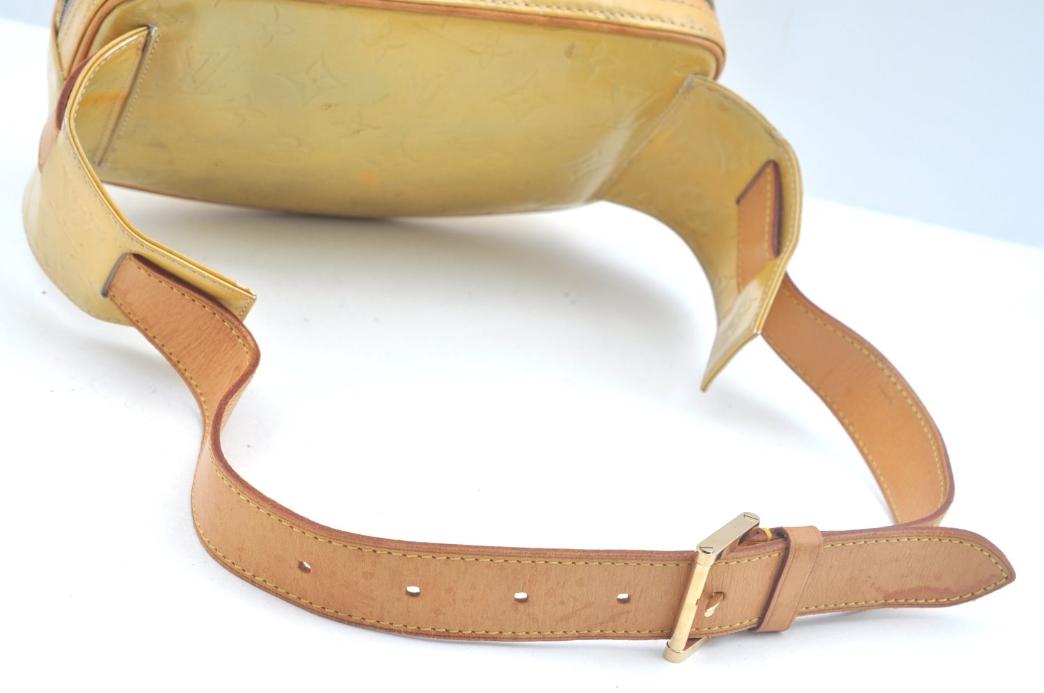 Authentic Louis Vuitton Vernis Fulton Waist Body Bag Yellow M91041 LV 6081I