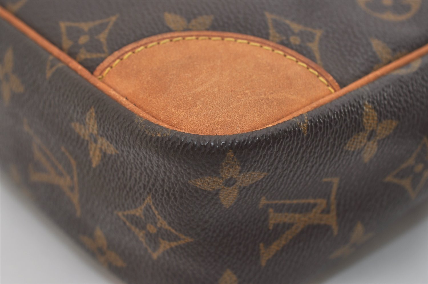 Authentic Louis Vuitton Monogram Compiegne 28 Clutch Hand Bag M51845 LV 6081J