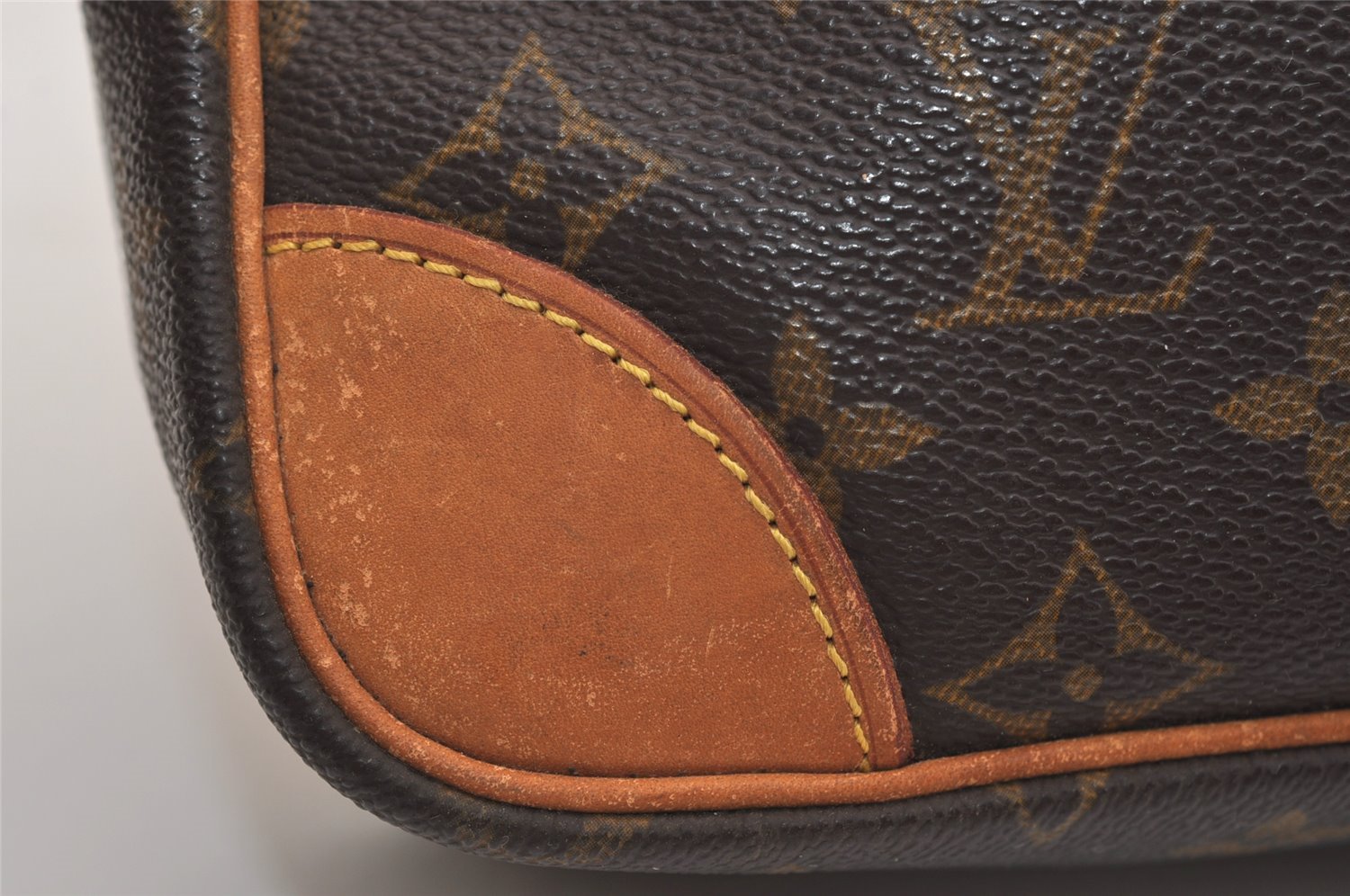 Authentic Louis Vuitton Monogram Compiegne 28 Clutch Hand Bag M51845 LV 6081J