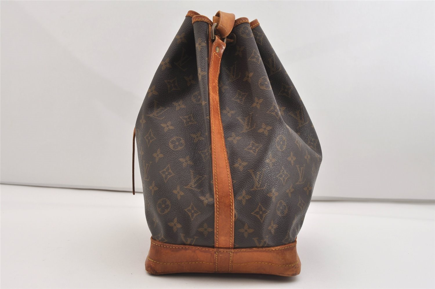 Authentic Louis Vuitton Monogram Noe Shoulder Drawstring Bag M42224 LV 6088J