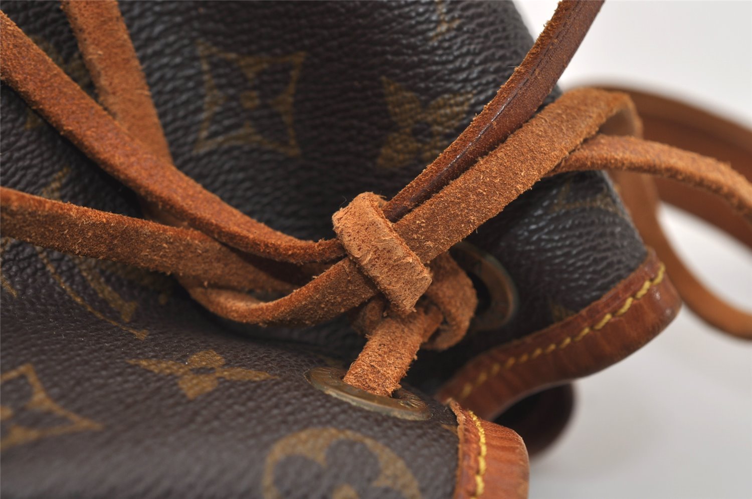 Authentic Louis Vuitton Monogram Noe Shoulder Drawstring Bag M42224 LV 6088J