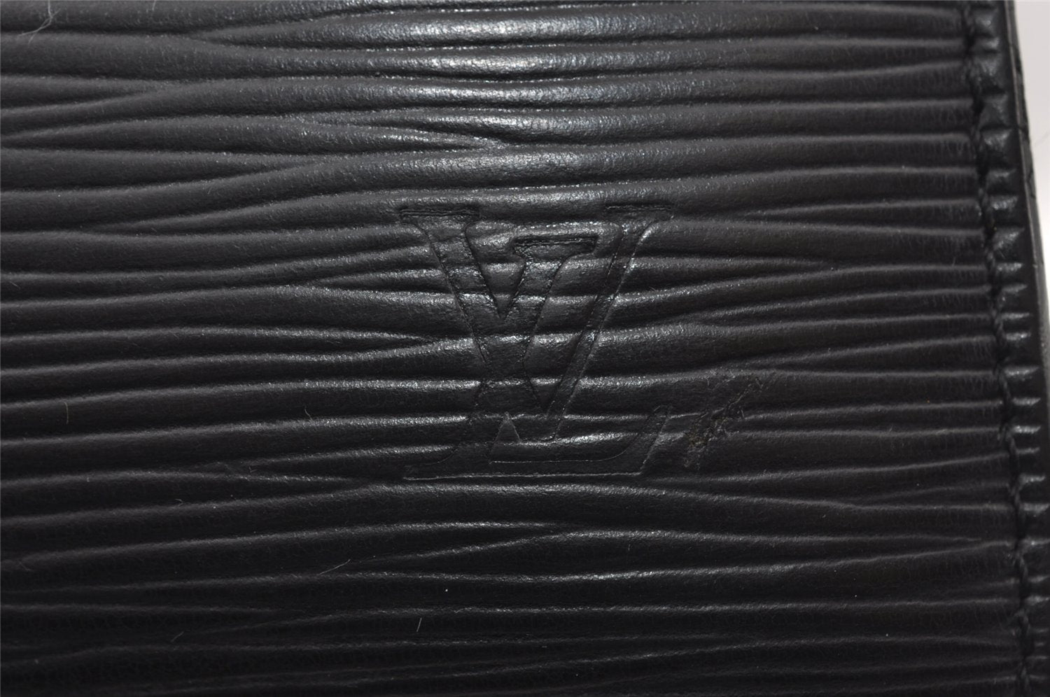 Authentic Louis Vuitton Epi Pochette Accessoires Pouch Black M52952 LV 6091I