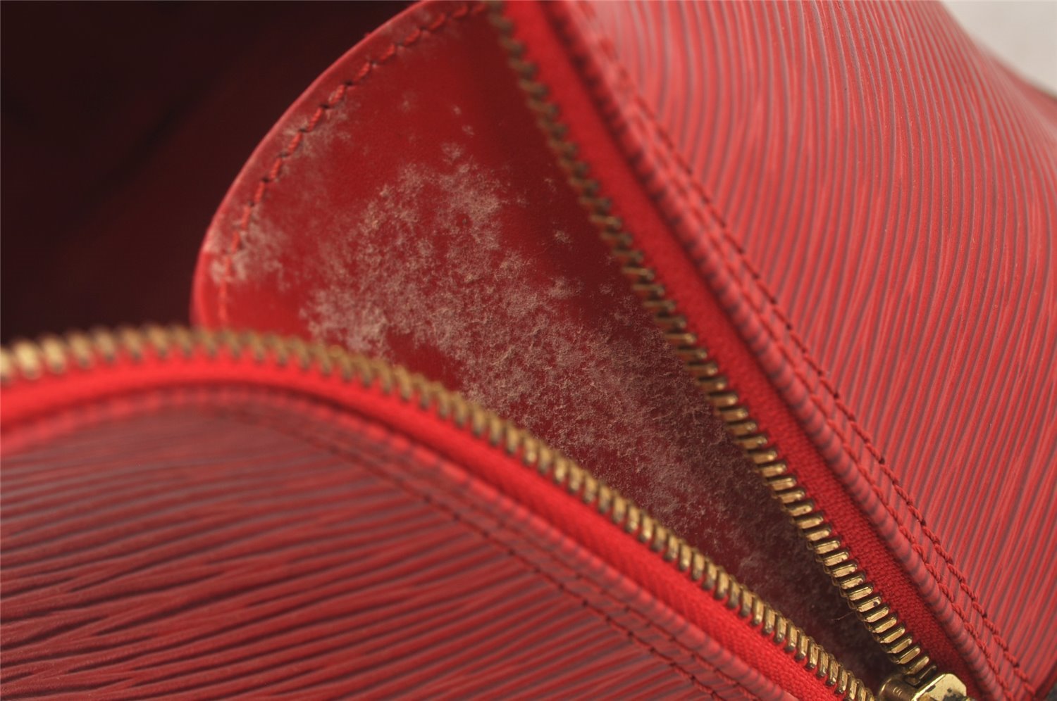 Authentic Louis Vuitton Epi Alma PM Hand Bag Red M52147 LV 6095J