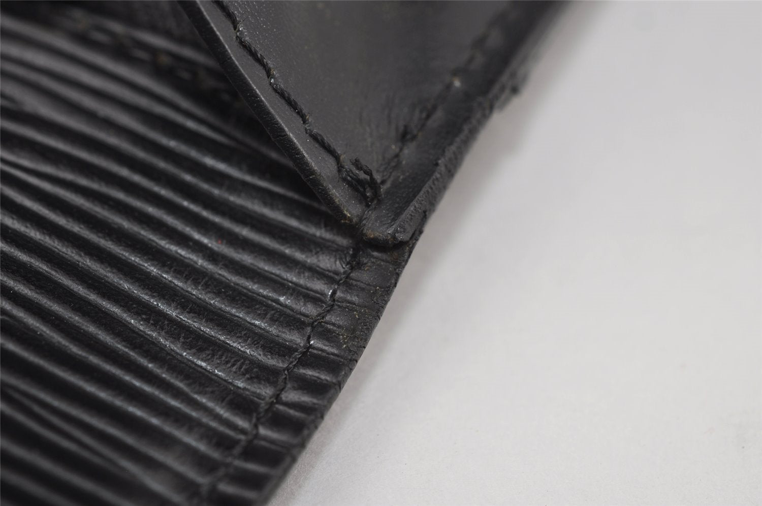 Authentic Louis Vuitton Epi Montaigne 23 Clutch Hand Bag Black M52662 LV 6096I