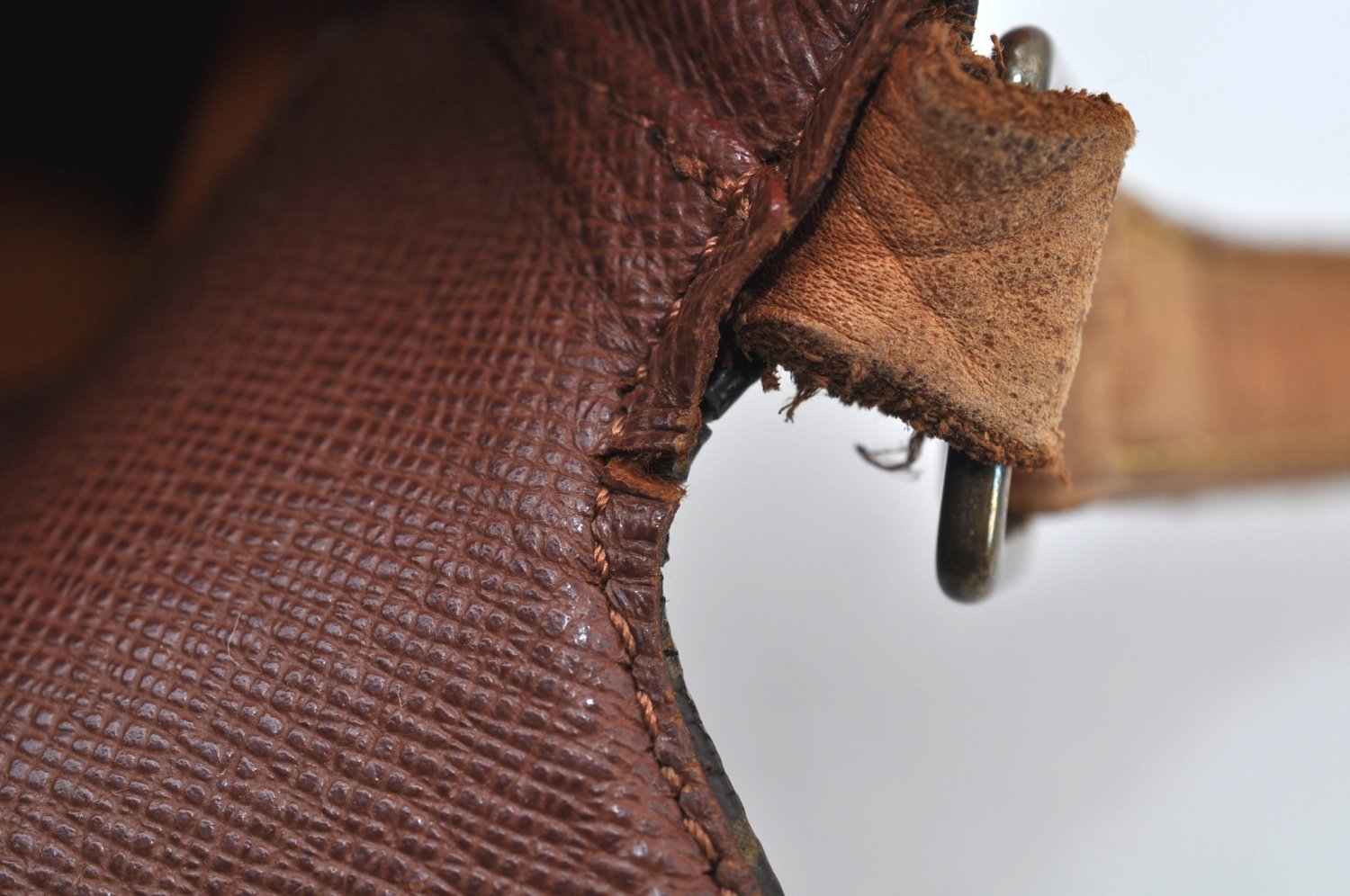 Authentic Louis Vuitton Monogram Musette Tango M51388 Shoulder Bag Junk 6100I