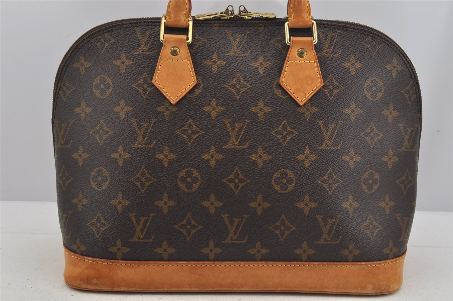 Authentic Louis Vuitton Monogram Alma Hand Bag Purse M51130 LV 6103J