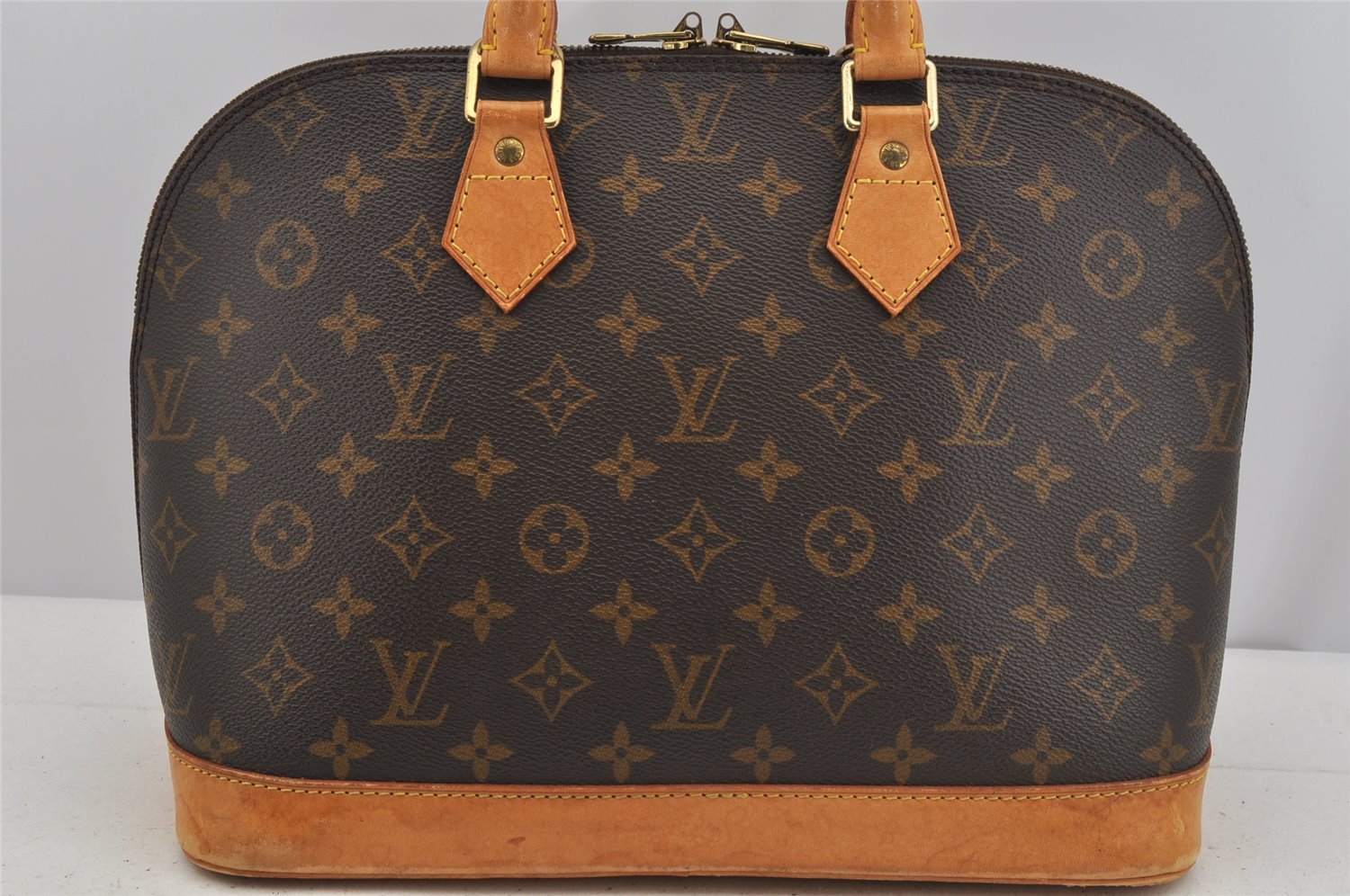 Authentic Louis Vuitton Monogram Alma Hand Bag Purse M51130 LV 6103J