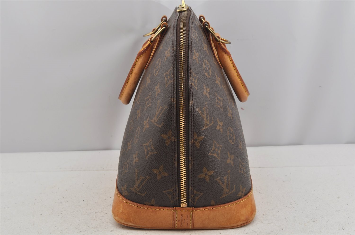 Authentic Louis Vuitton Monogram Alma Hand Bag Purse M51130 LV 6103J