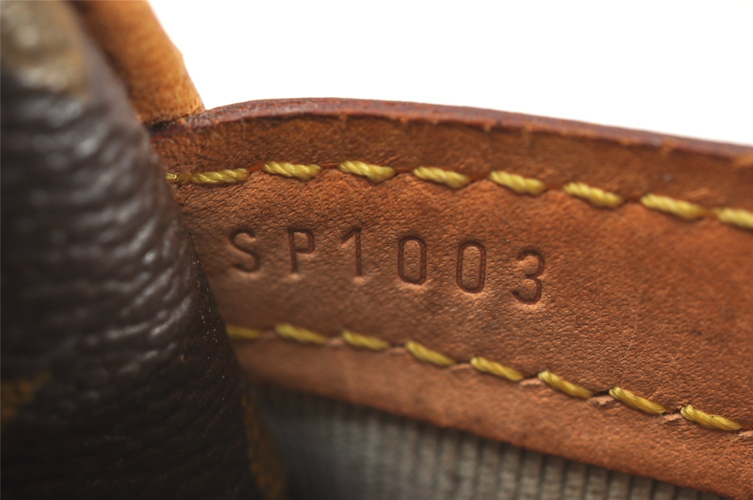 Authentic Louis Vuitton Monogram Reporter PM Shoulder Cross Bag M45254 LV 6104J