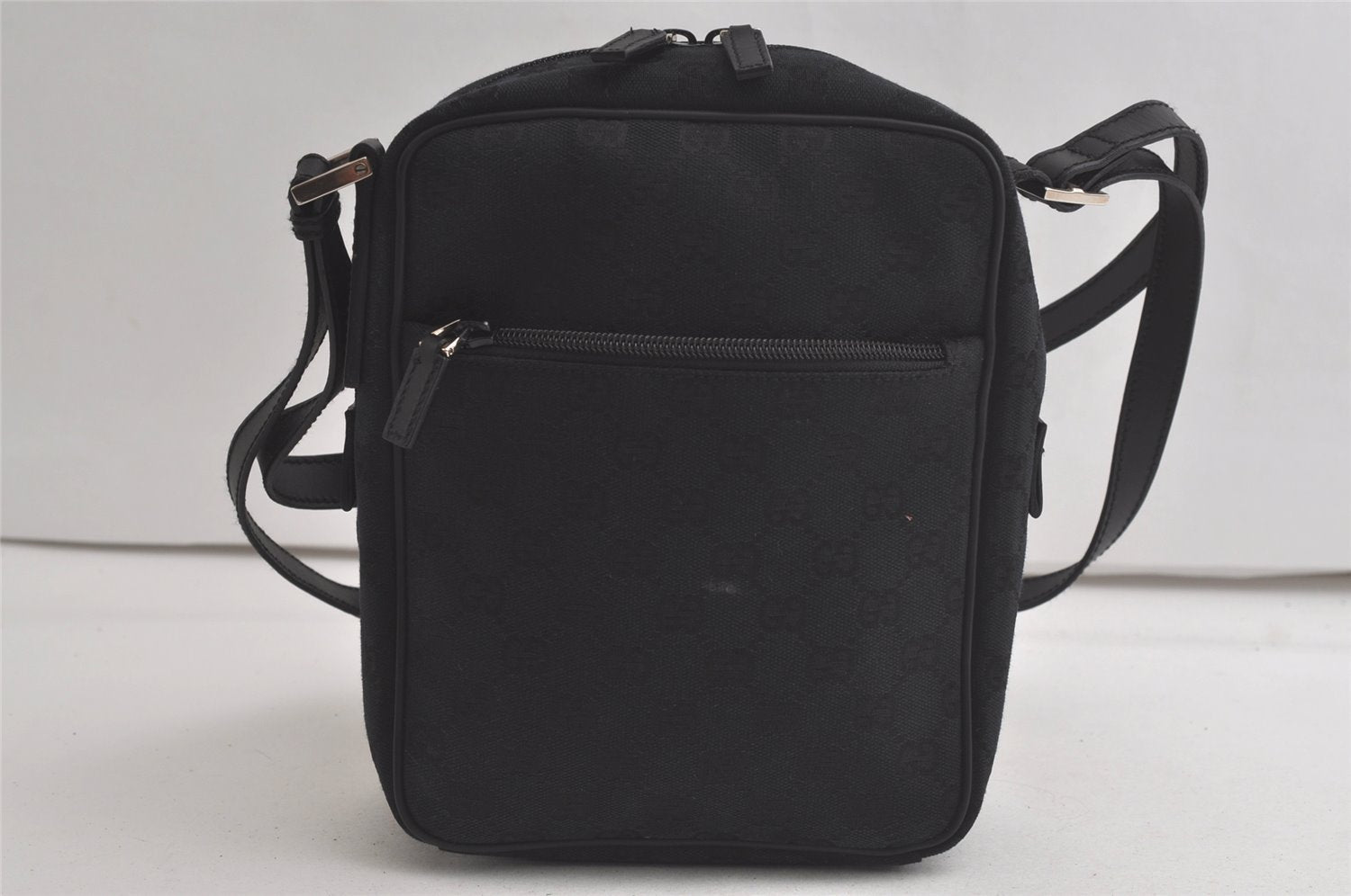 Authentic GUCCI Shoulder Cross Body Bag GG Canvas Leather 0181612 Black 6107K