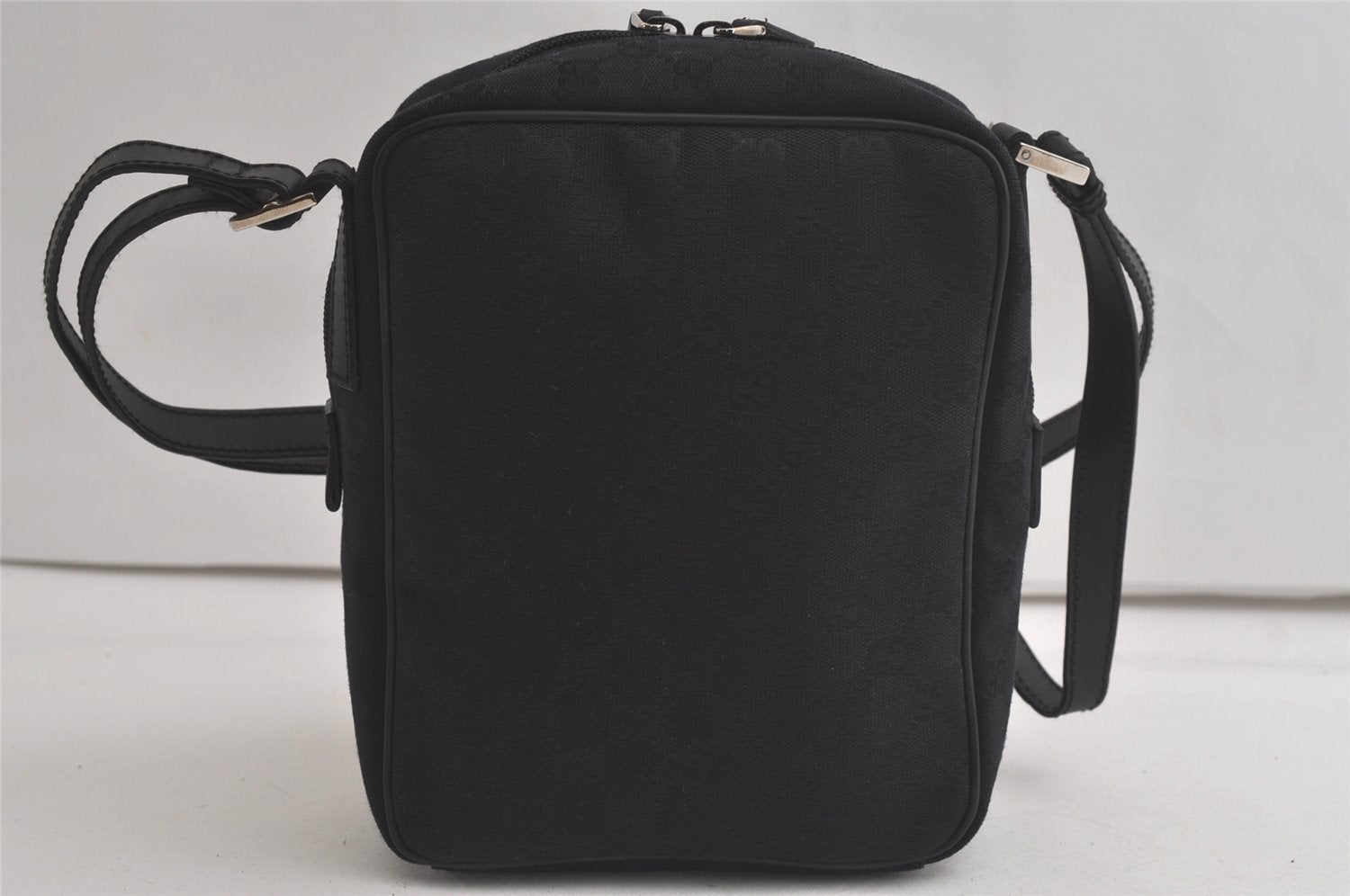 Authentic GUCCI Shoulder Cross Body Bag GG Canvas Leather 0181612 Black 6107K