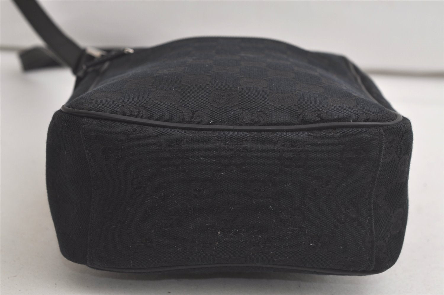 Authentic GUCCI Shoulder Cross Body Bag GG Canvas Leather 0181612 Black 6107K