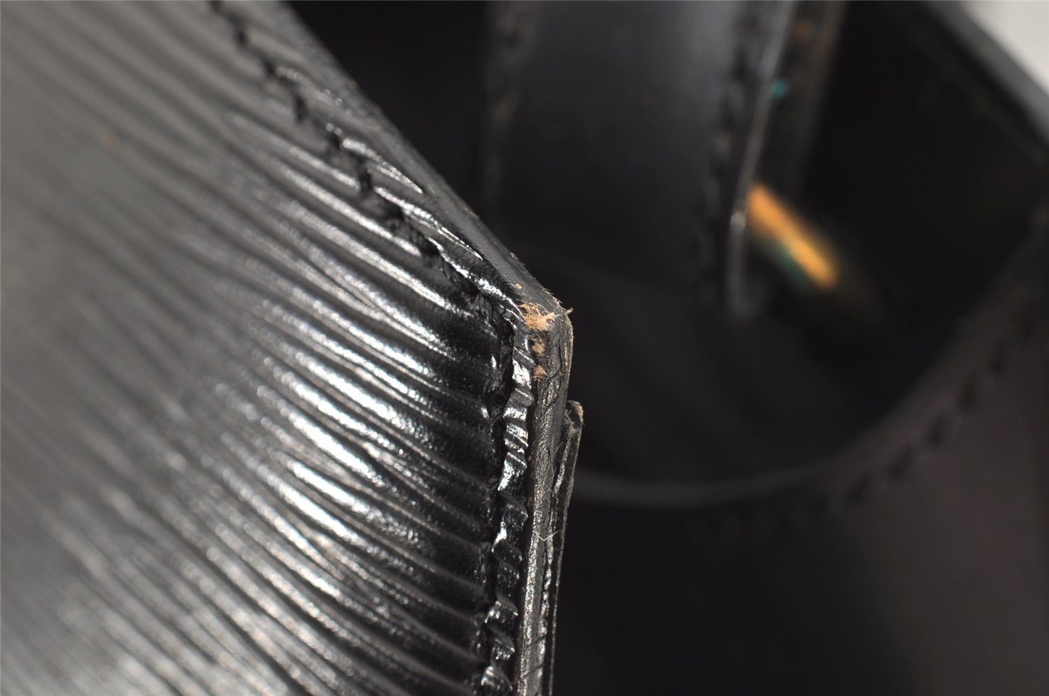 Authentic Louis Vuitton Epi Cluny Shoulder Bag Purse Black M52252 LV 6113J