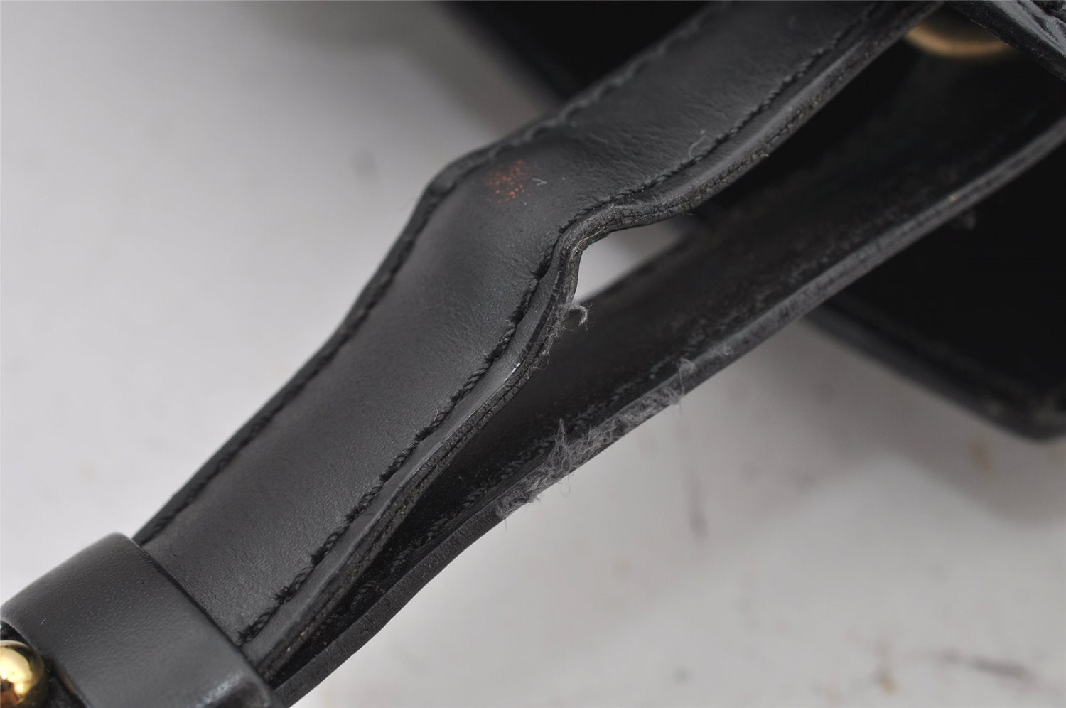 Authentic Louis Vuitton Epi Cluny Shoulder Bag Purse Black M52252 LV 6113J