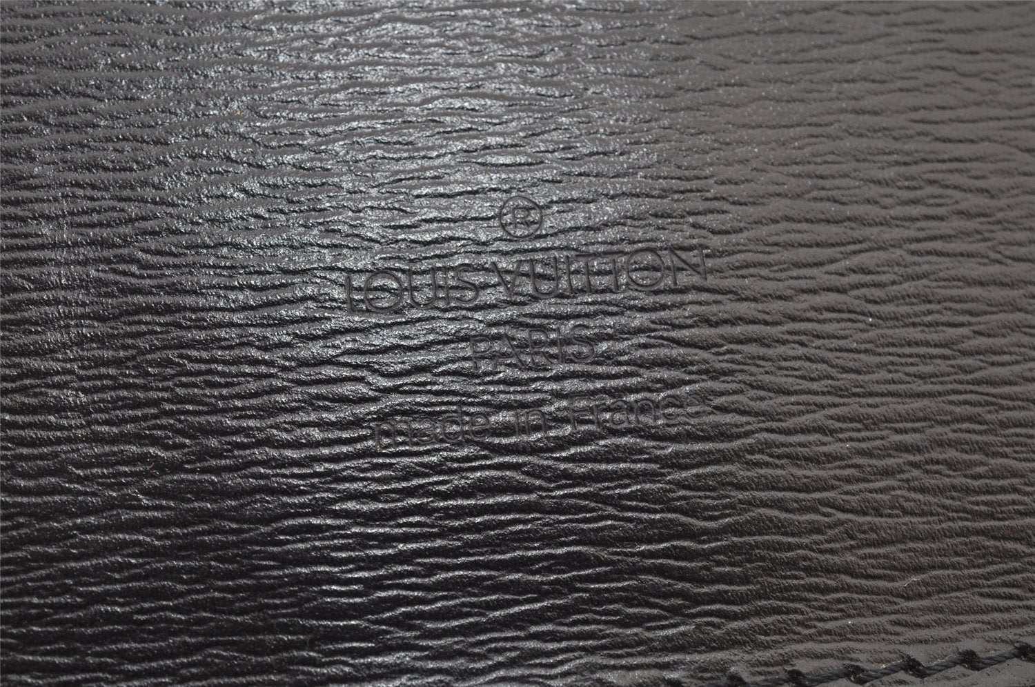 Authentic Louis Vuitton Epi Cluny Shoulder Bag Purse Black M52252 LV 6113J