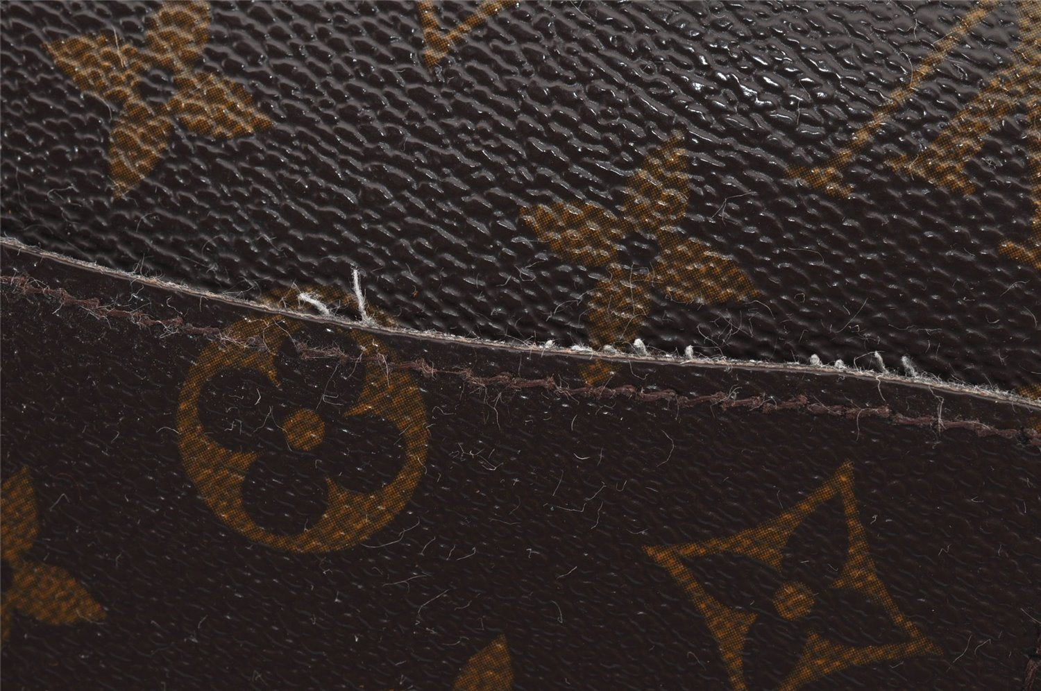 Authentic Louis Vuitton Monogram Saint Cloud GM M51242 Shoulder Cross Bag 6124J