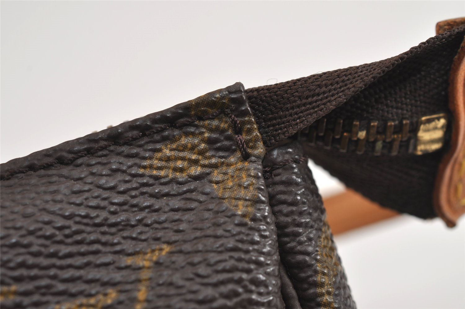 Authentic Louis Vuitton Monogram Pochette Accessoires Pouch M51980 LV 6132J