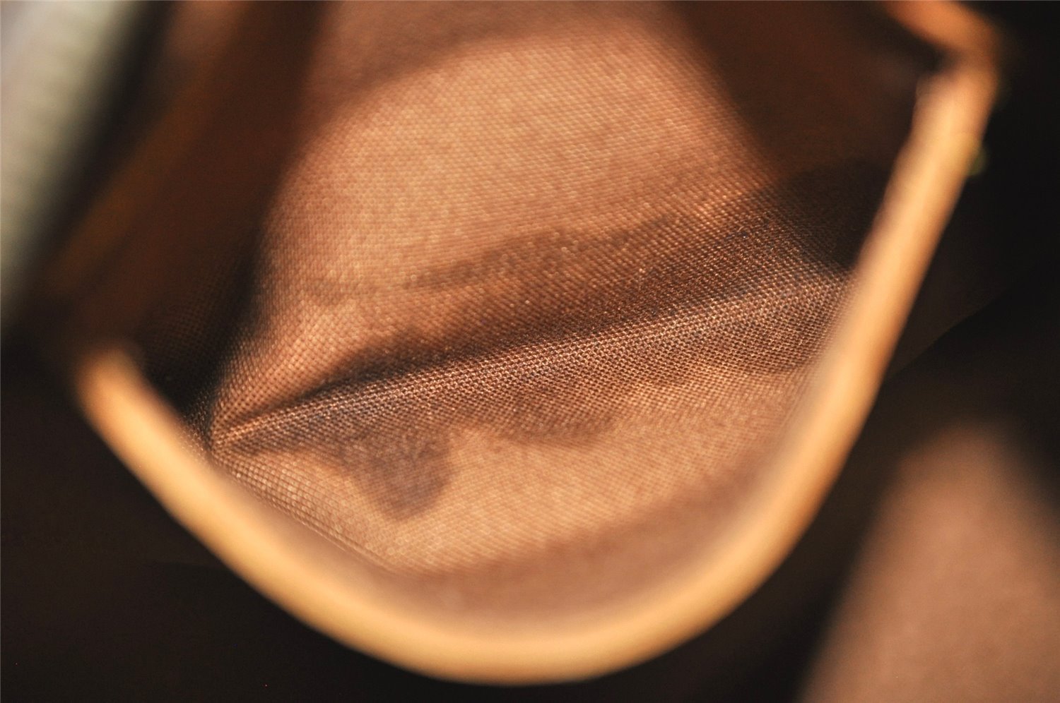 Authentic Louis Vuitton Monogram Alma Hand Bag Purse M51130 LV 6135J