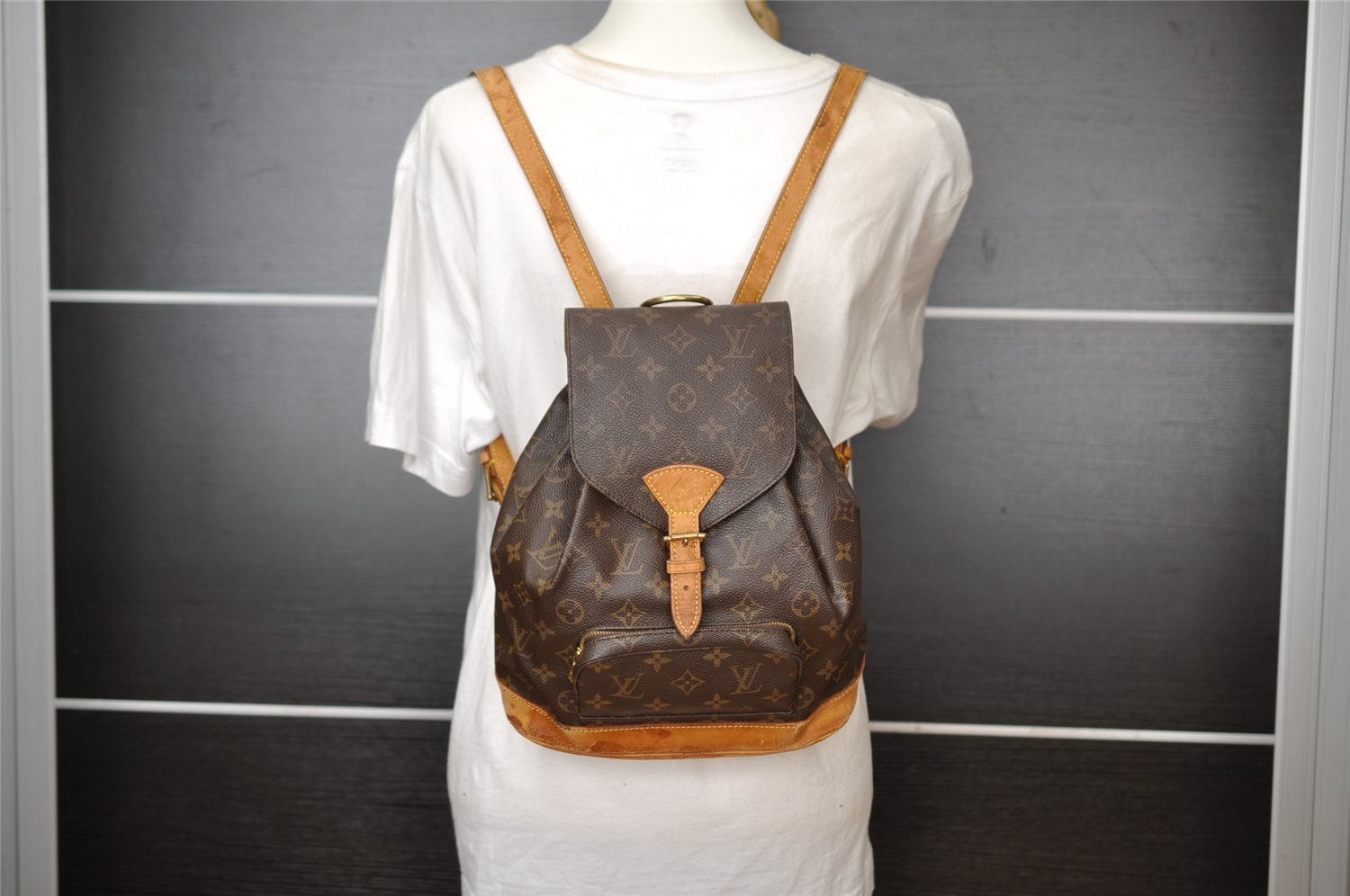 Authentic Louis Vuitton Monogram Montsouris MM Backpack M51136 LV 6154I