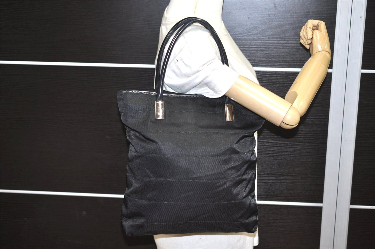 Authentic GUCCI Vintage Hand Tote Bag Nylon Leather Black 6160K