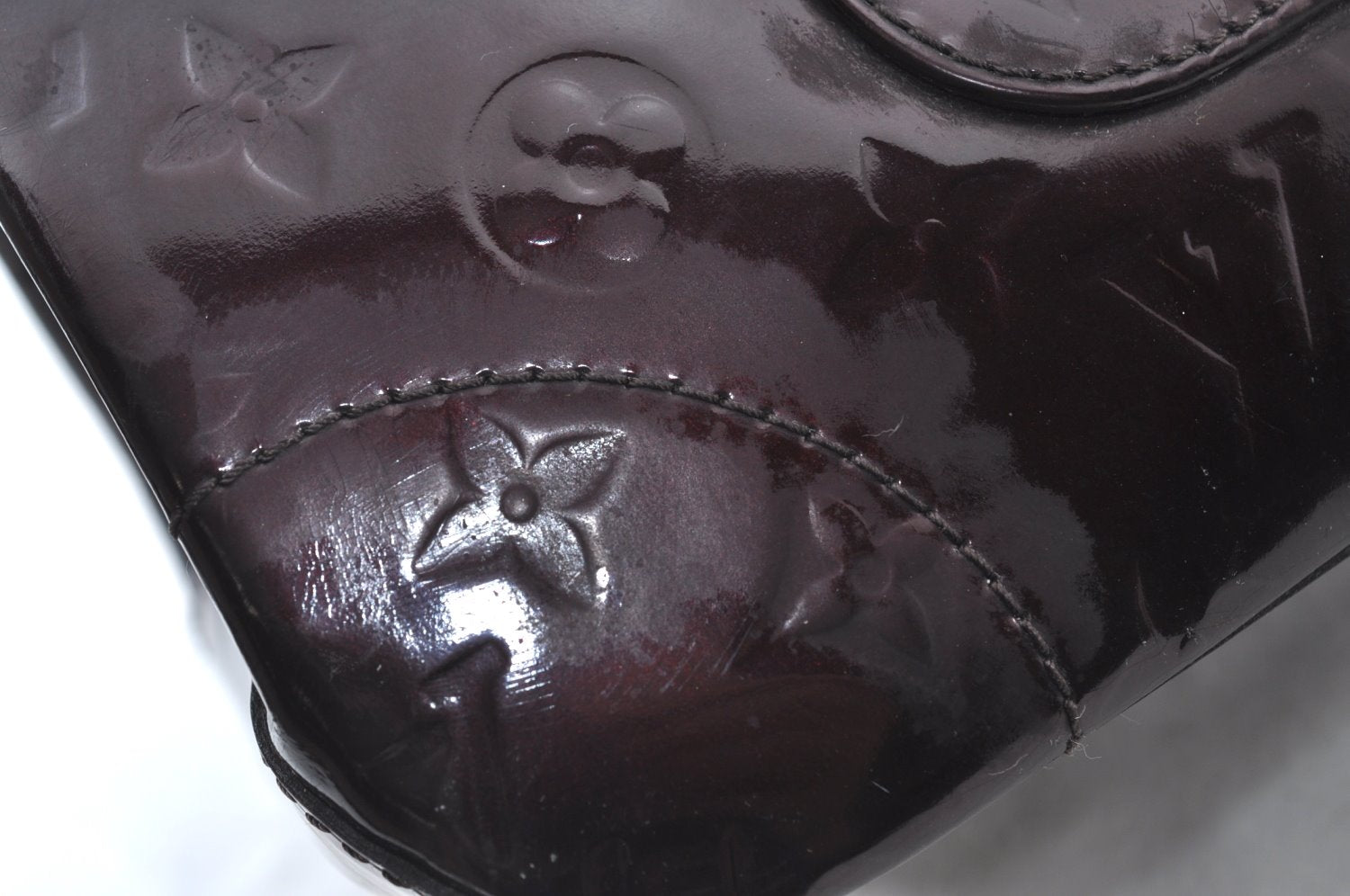 Auth Louis Vuitton Vernis Rose Wood Avenue Shoulder Bag Wine Red M93510 LV 6161J