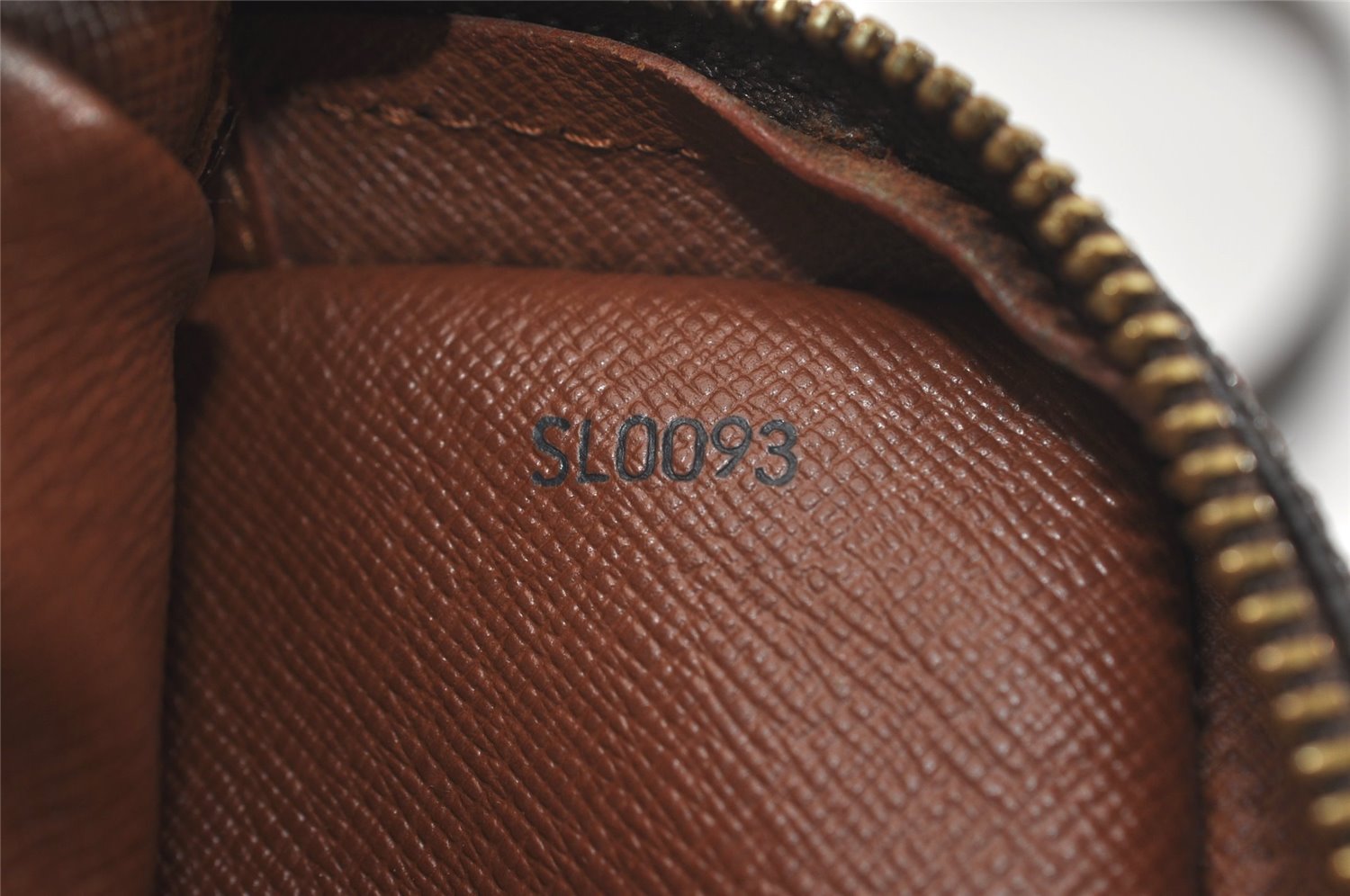 Authentic Louis Vuitton Monogram Danube Shoulder Cross Bag M45266 Junk 6170J