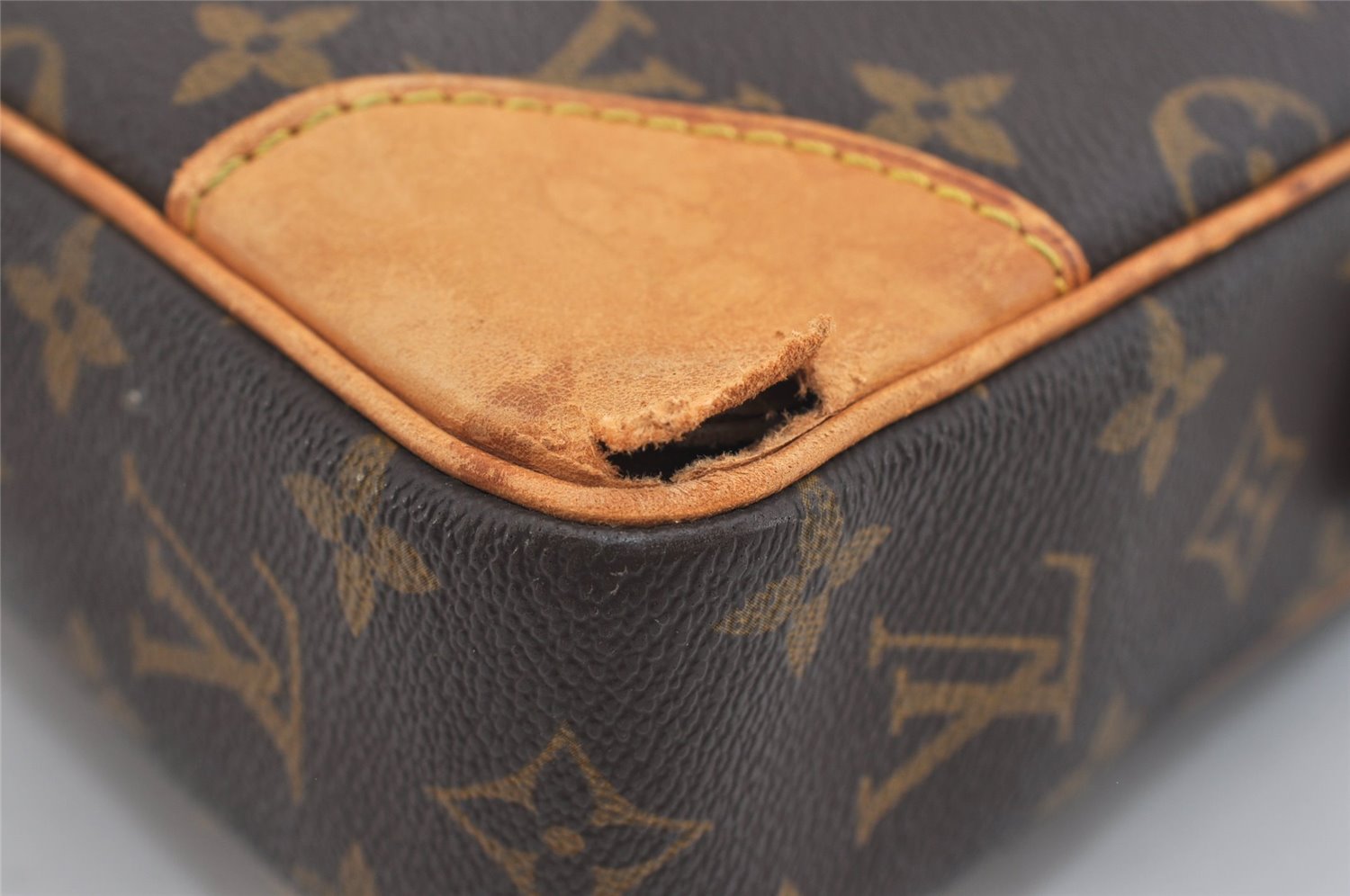 Authentic Louis Vuitton Monogram Porte Documents Voyage M53361 Briefcase 6172J