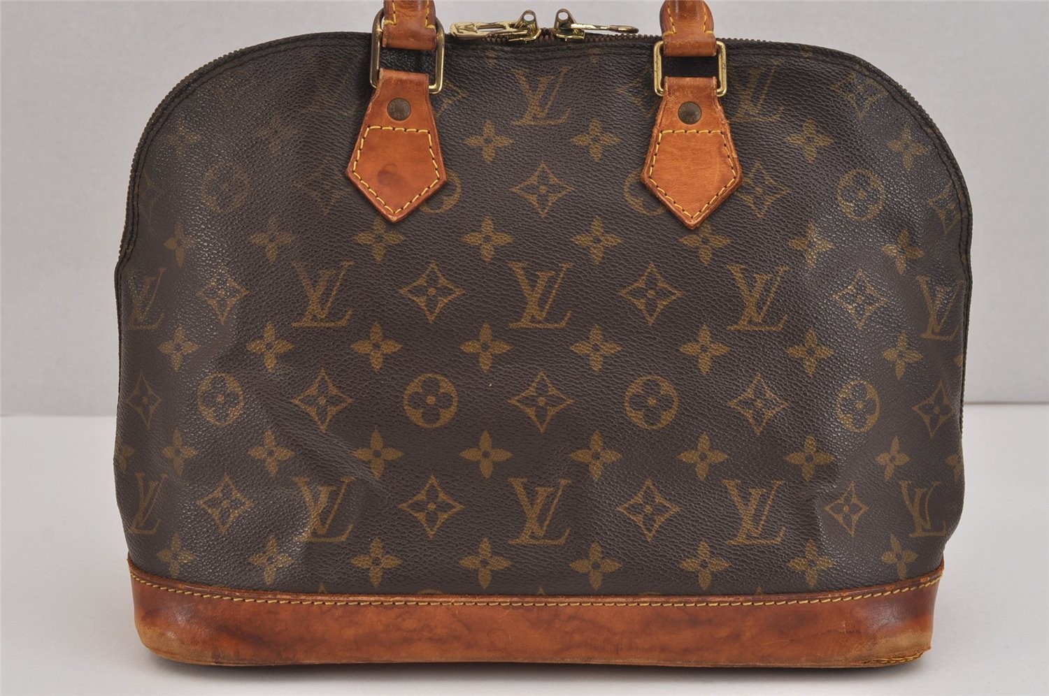 Authentic Louis Vuitton Monogram Alma Hand Bag Purse M51130 LV 6174J