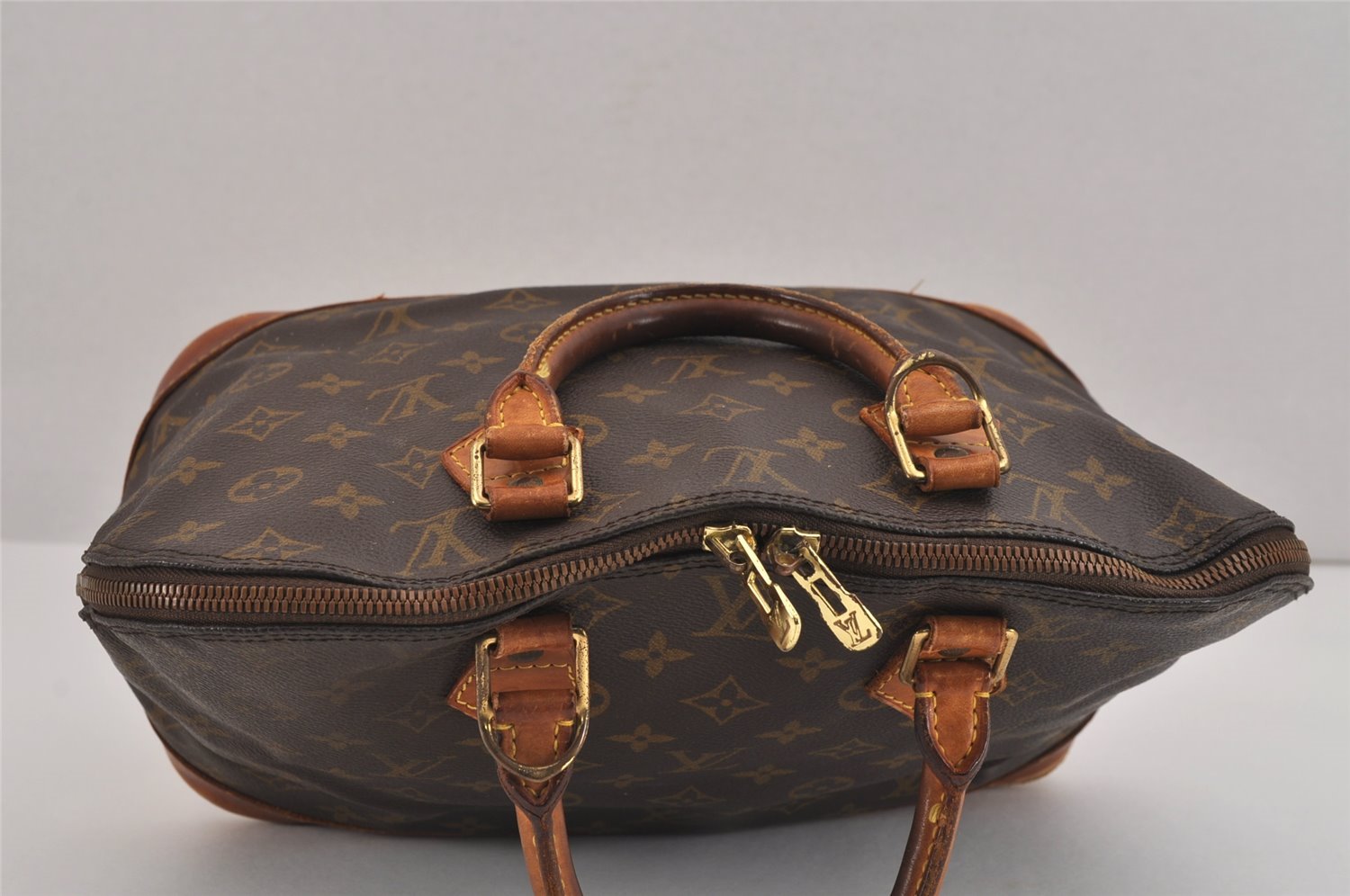 Authentic Louis Vuitton Monogram Alma Hand Bag Purse M51130 LV 6174J