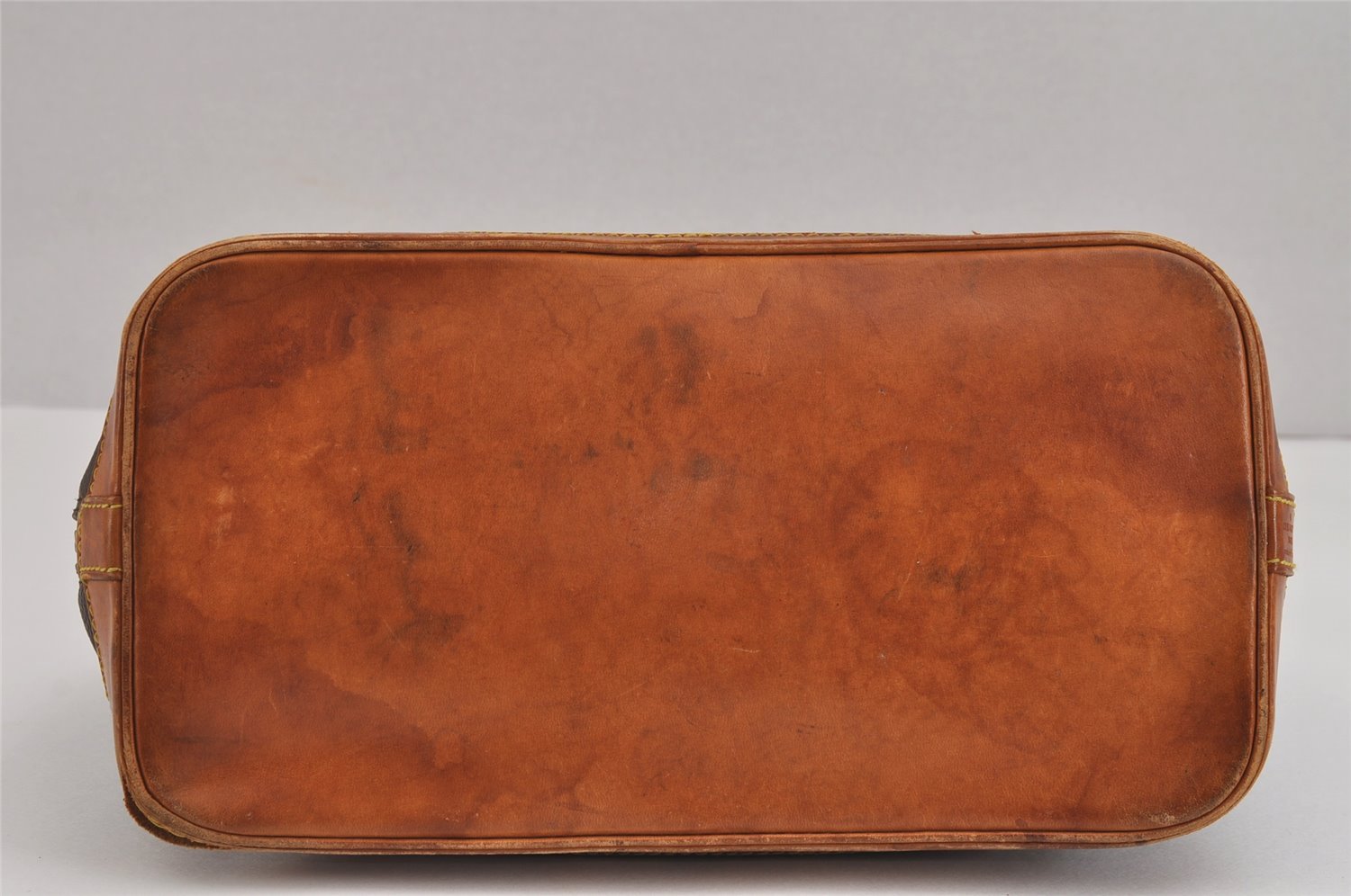 Authentic Louis Vuitton Monogram Alma Hand Bag Purse M51130 LV 6174J