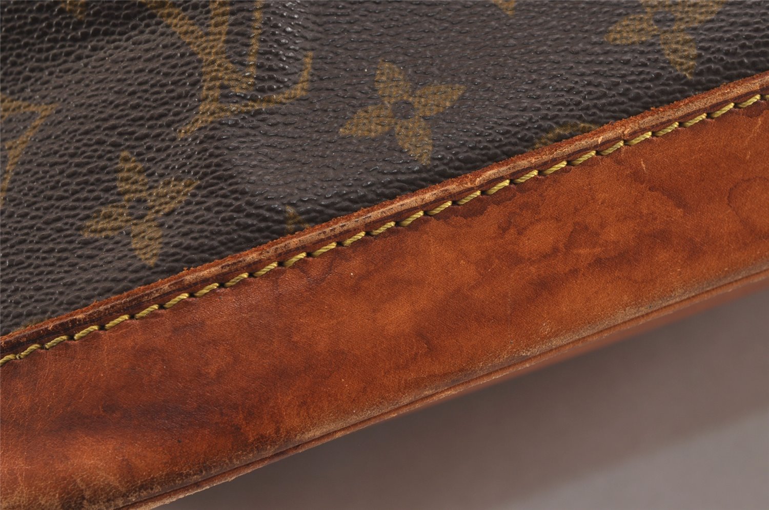 Authentic Louis Vuitton Monogram Alma Hand Bag Purse M51130 LV 6174J