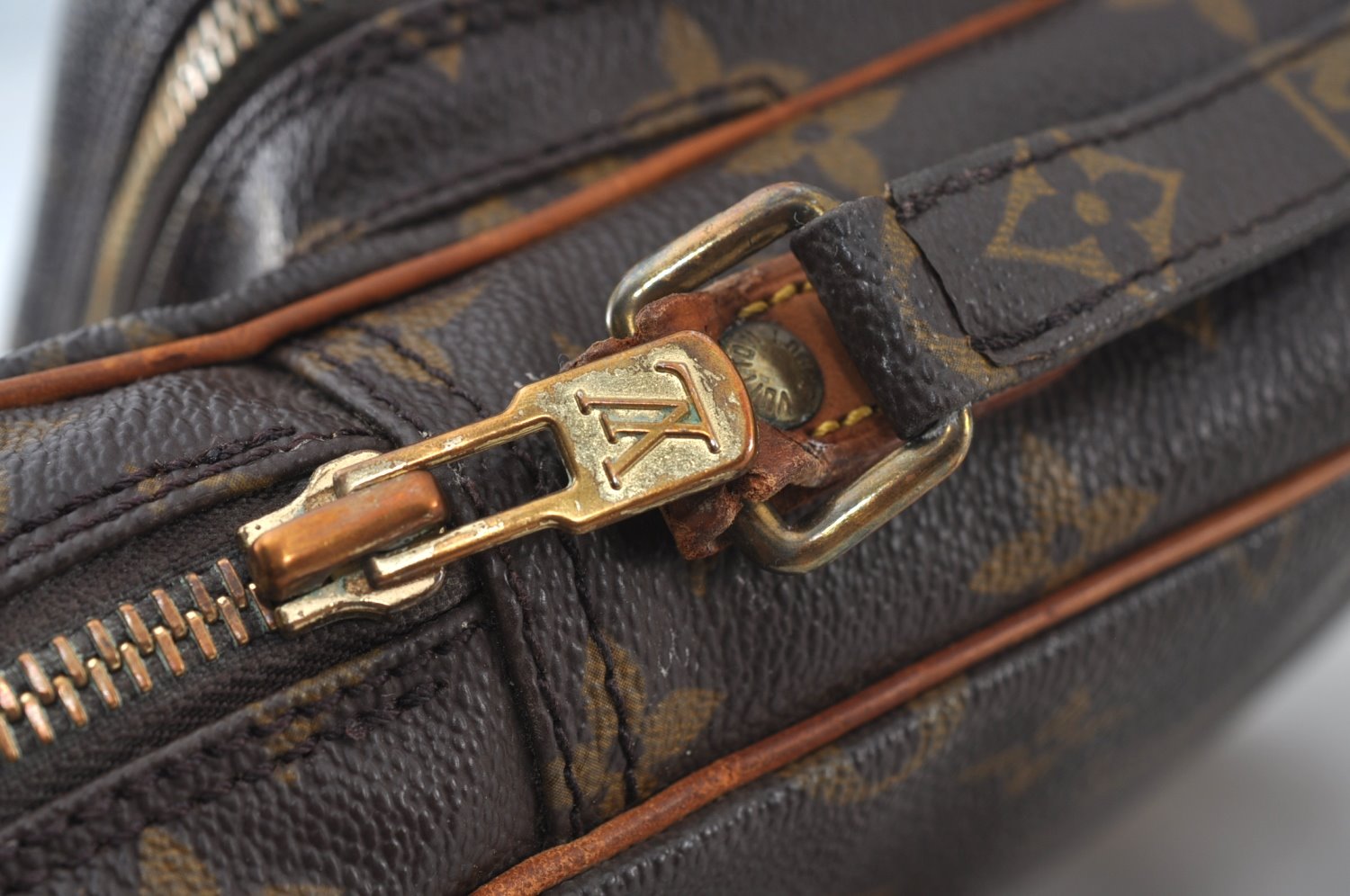 Authentic Louis Vuitton Monogram Amazone Shoulder Cross Body Bag M45236 LV 6179I