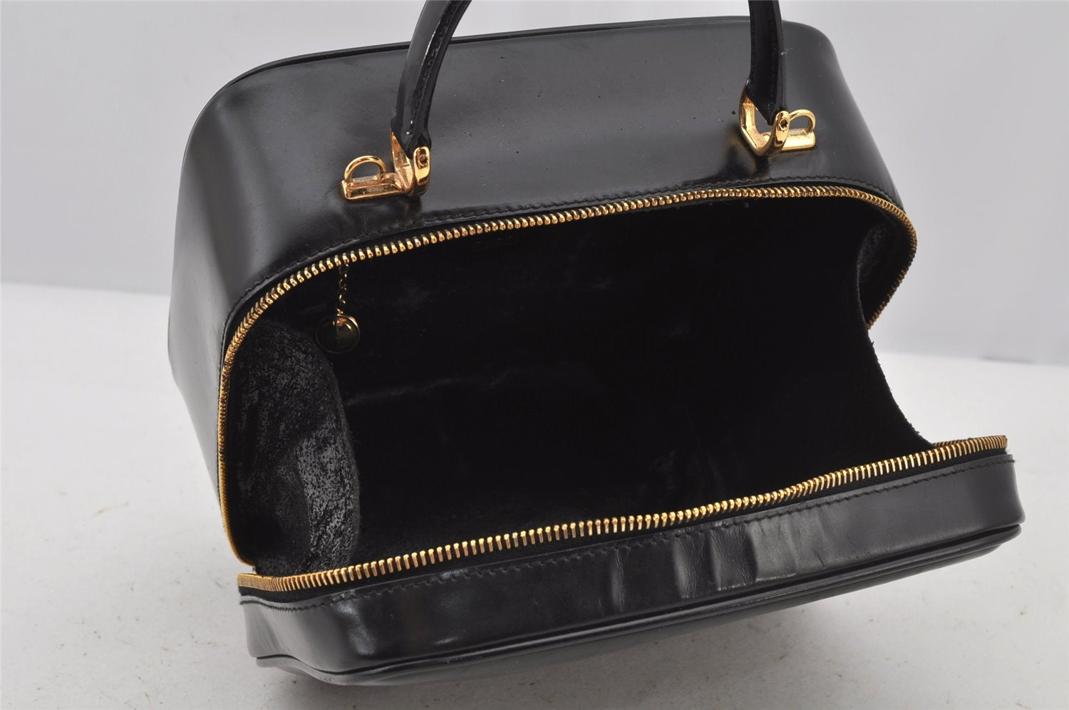 Authentic GUCCI Bamboo 2Way Shoulder Vanity Bag Enamel Black Junk 6179J